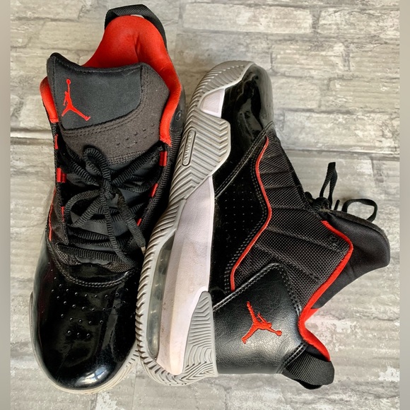 JORDAN: STAY LOYAL “BRED” MEN’S SNEAKERS - Picture 9 of 13